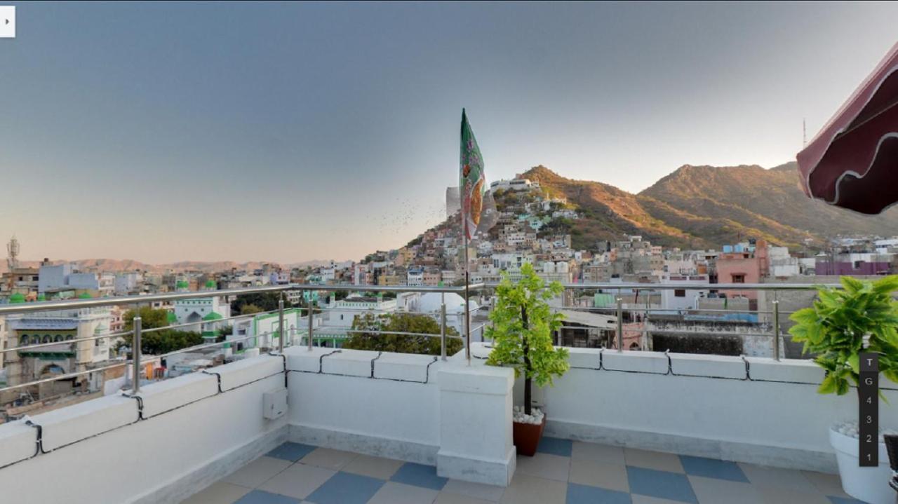 Hotel Madni Royale Ajmer Esterno foto
